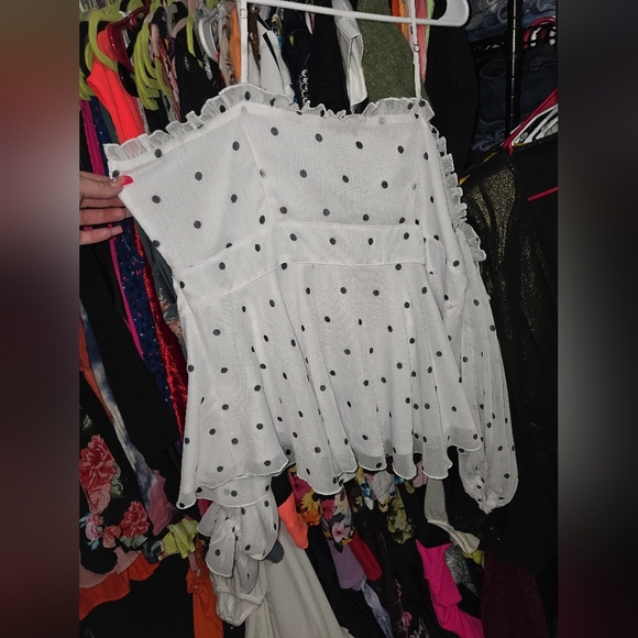 🍂🍁NWOT VENUS POLKA DOT COLD SHOULDER TOP White & Black Top SIZE 20 - Picture 5 of 7